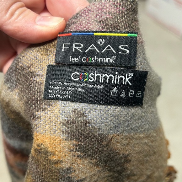 CASHMINK Scarf Multicolor Fringe Soft Made in Germany Acrylic Aztec Design - Picture 3 of 5